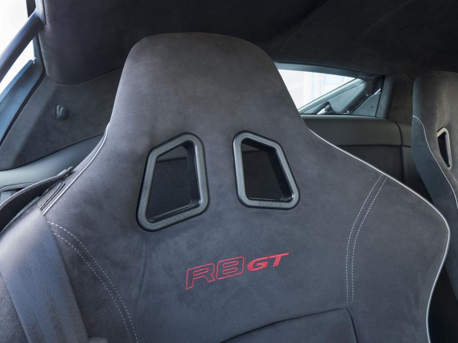 Детали интерьера Audi R8 GT 2010 года  (UK) (фото 9 из 18)